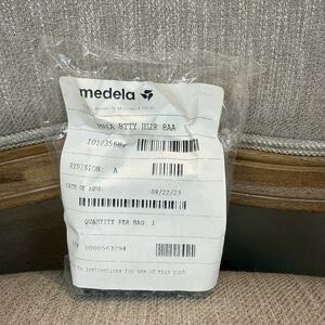 New Medela Breast Pump Battery Holder 8AA part number 9017002 Rev. F